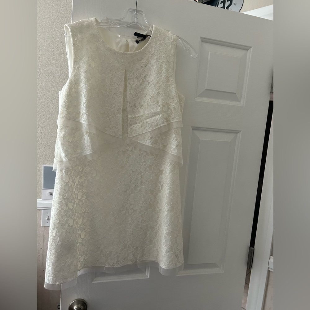 Bcbg Maxazria “AMELIE” lace dress